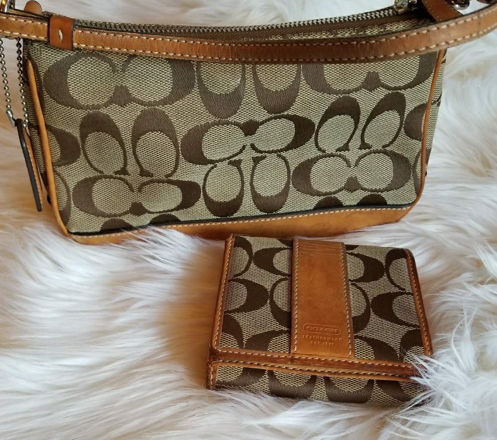 Auth. coach handbag with matching wallet